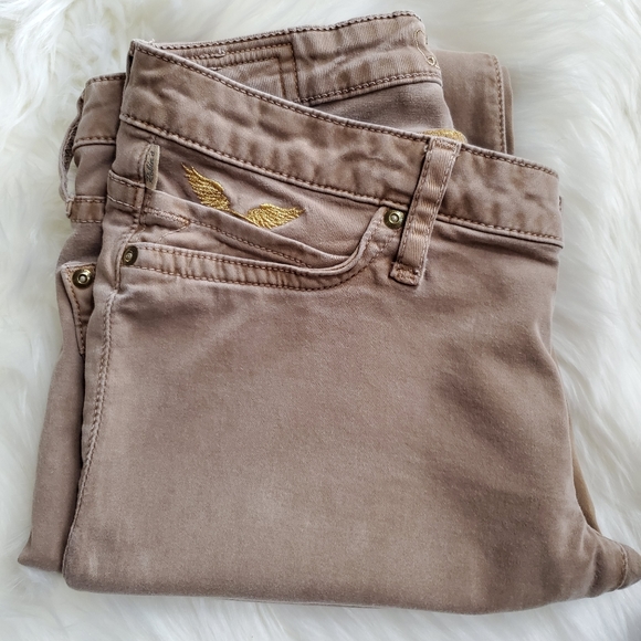 Robin's Jeans - Picture 2 of 3